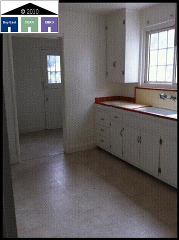 4370 FLEMING AVE, OAKLAND, California 94619-2530, ,Comm Ri Multi-units 5+,For Sale,FLEMING AVE,40564034