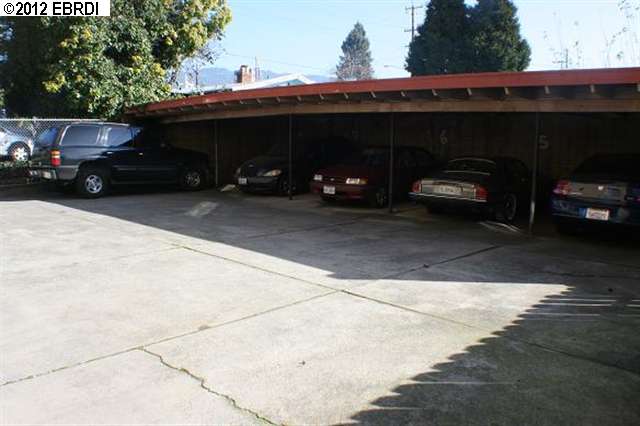 3474 BOSTON AVE, OAKLAND, California 94602-2954, ,Comm Ri Multi-units 5+,For Sale,BOSTON AVE,40564420