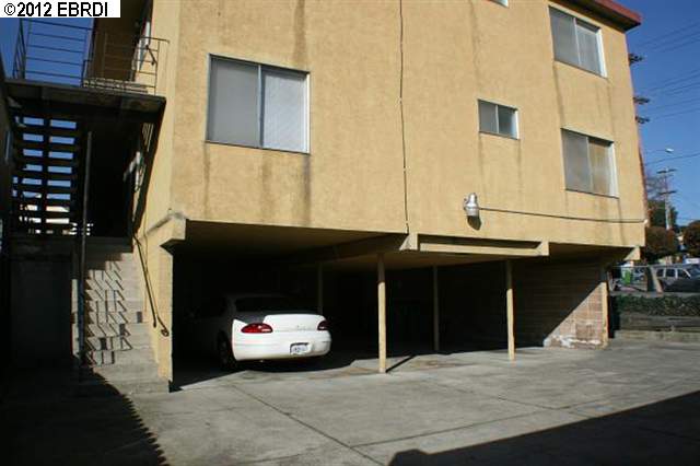 3474 BOSTON AVE, OAKLAND, California 94602-2954, ,Comm Ri Multi-units 5+,For Sale,BOSTON AVE,40564420
