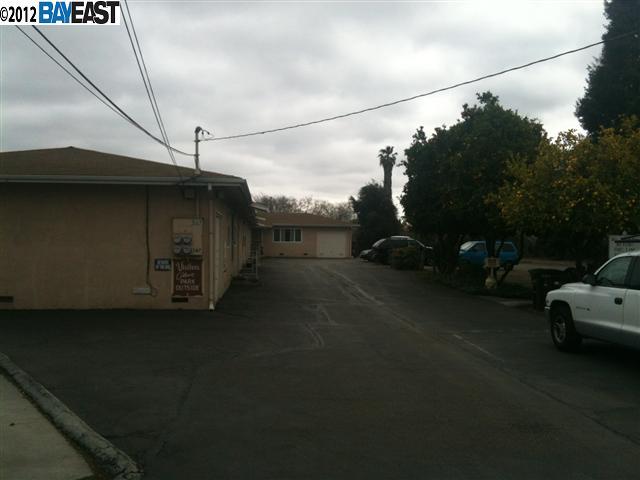 563 LAUREL AVE, HAYWARD, California 94541-3826, ,Comm Ri Multi-units 5+,For Sale,LAUREL AVE,40565335
