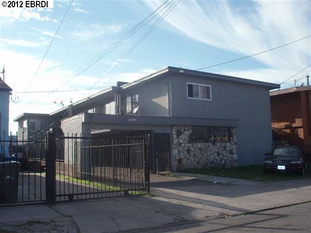 9833 Walnut Street, OAKLAND, California 94603, ,Comm Ri Multi-units 5+,For Sale,Walnut Street,40565341
