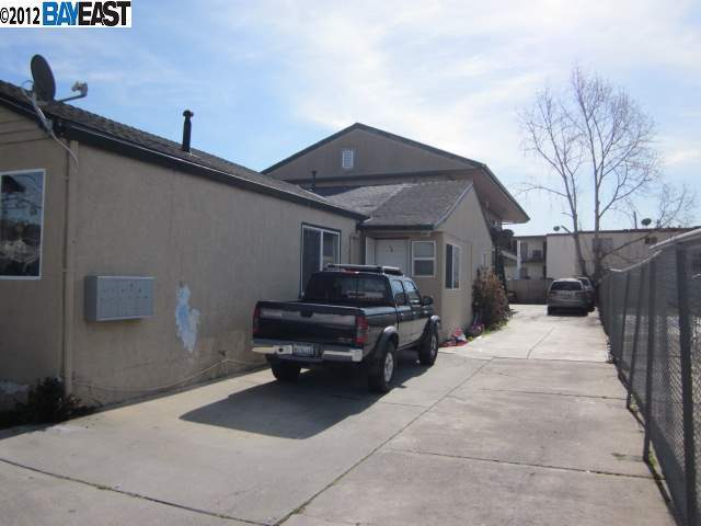 1354 81ST AVE, OAKLAND, California 94621-2464, ,Comm Ri Multi-units 5+,For Sale,81ST AVE,40568391