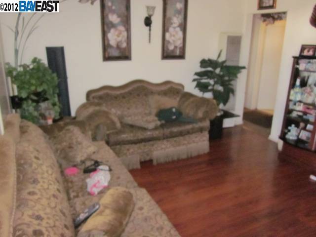 1354 81ST AVE, OAKLAND, California 94621-2464, ,Comm Ri Multi-units 5+,For Sale,81ST AVE,40568391