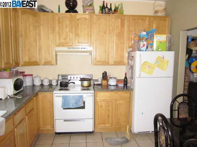 1354 81ST AVE, OAKLAND, California 94621-2464, ,Comm Ri Multi-units 5+,For Sale,81ST AVE,40568391