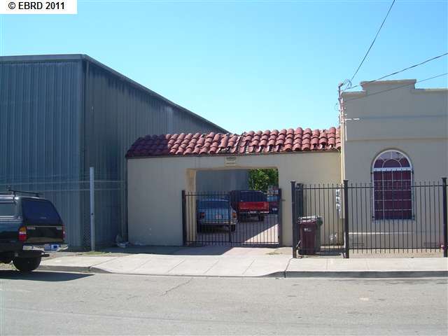 1077 77TH AVE, OAKLAND, California 94621, ,Comm Ri Multi-units 5+,For Sale,77TH AVE,40568859