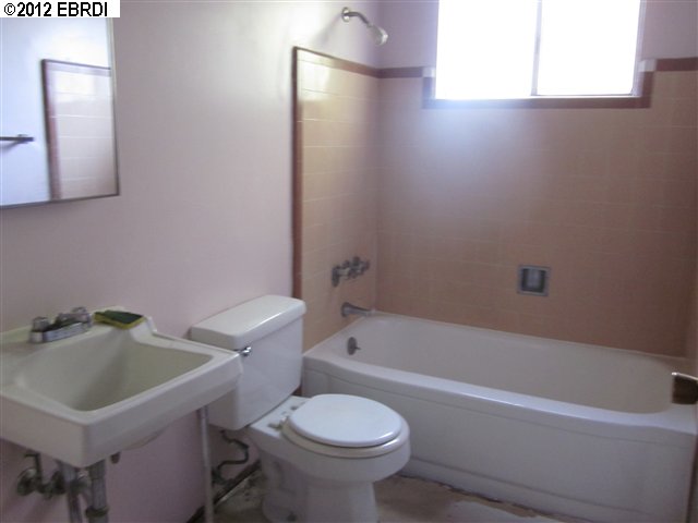1726 10th Street, BERKELEY, California 94710, ,Comm Ri Multi-units 5+,For Sale,10th Street,40570127