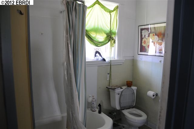 317 Lester Ave., OAKLAND, California 94606-1316, ,Comm Lots And Land,For Sale,Lester Ave.,40934186