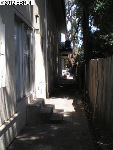 3071 Curran Ave, OAKLAND, California 94602, ,Comm Ri Multi-units 5+,For Sale,Curran Ave,40570848