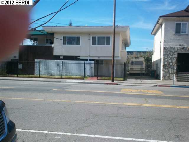 2815 WEST STREET, OAKLAND, California 94608, ,Comm Ri Multi-units 5+,For Sale,WEST STREET,40572883
