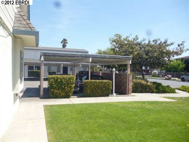 425 RANKER PL, HAYWARD, California 94544-3913, ,Comm Ri Multi-units 5+,For Sale,RANKER PL,40576634