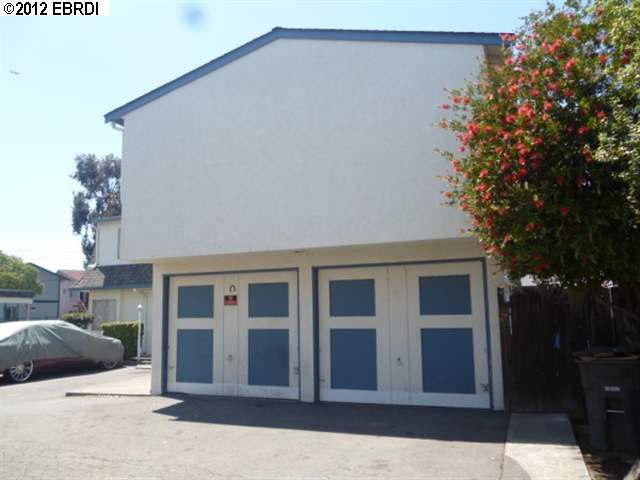 425 RANKER PL, HAYWARD, California 94544-3913, ,Comm Ri Multi-units 5+,For Sale,RANKER PL,40576634