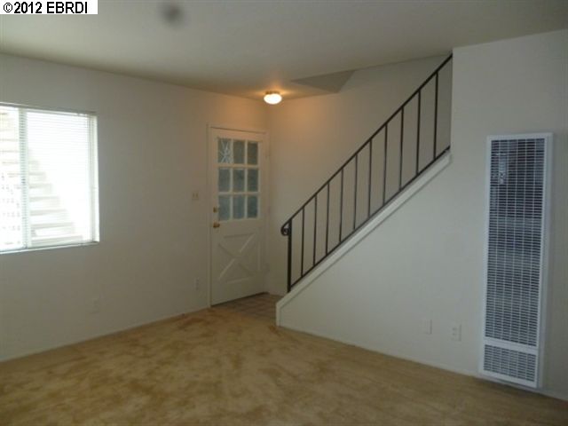 425 RANKER PL, HAYWARD, California 94544-3913, ,Comm Ri Multi-units 5+,For Sale,RANKER PL,40576634