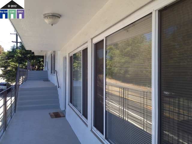 635 MACARTHUR BLVD, OAKLAND, California 94610-3731, ,Comm Ri Multi-units 5+,For Sale,MACARTHUR BLVD,40577759