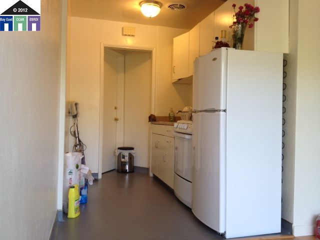 635 MACARTHUR BLVD, OAKLAND, California 94610-3731, ,Comm Ri Multi-units 5+,For Sale,MACARTHUR BLVD,40577759