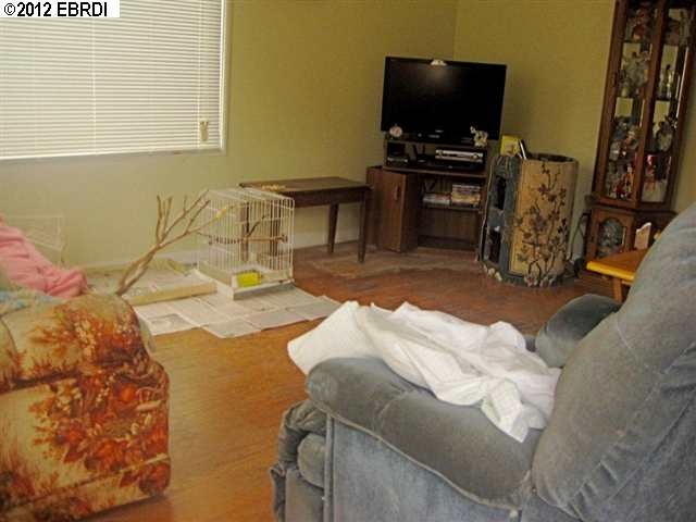 1240 143RD AVE, SAN LEANDRO, California 94578-2722, ,Comm Ri Multi-units 5+,For Sale,143RD AVE,40580254