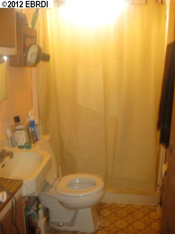 1240 143RD AVE, SAN LEANDRO, California 94578-2722, ,Comm Ri Multi-units 5+,For Sale,143RD AVE,40580254