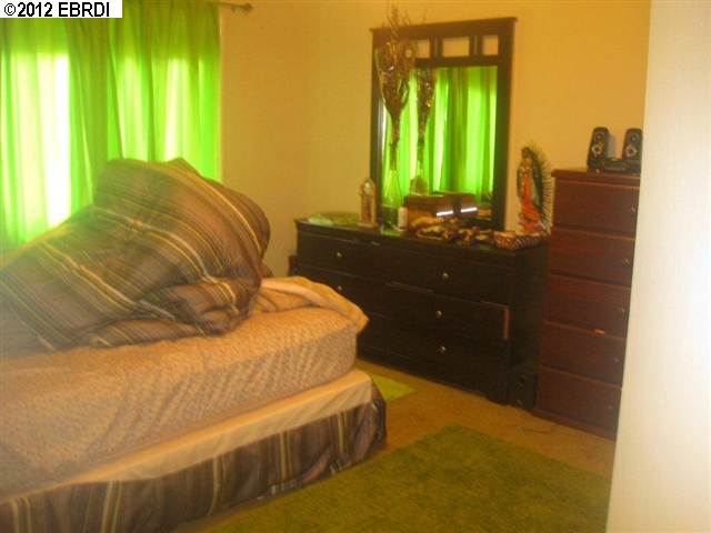 1240 143RD AVE, SAN LEANDRO, California 94578-2722, ,Comm Ri Multi-units 5+,For Sale,143RD AVE,40580254