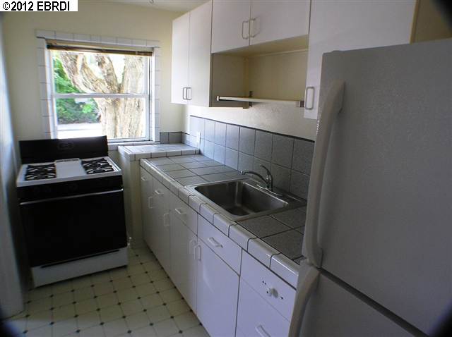 1526 EVERETT ST, ALAMEDA, California 94501-2941, ,Comm Ri Multi-units 5+,For Sale,EVERETT ST,40581698