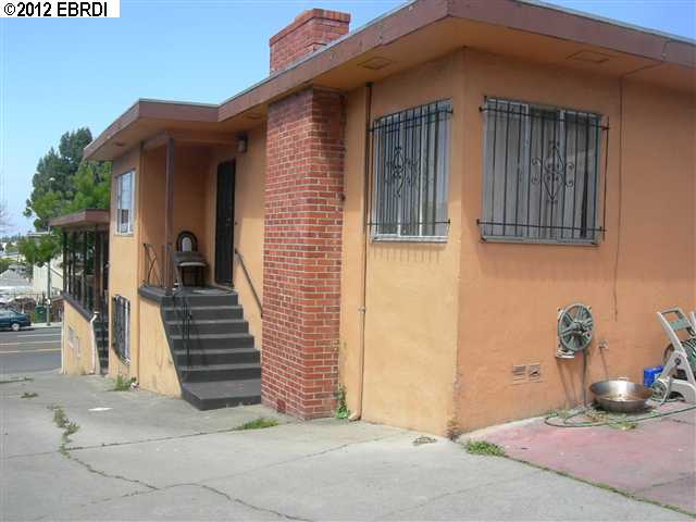 9830 MacArthur Blvd, OAKLAND, California 94605, ,Comm Ri Multi-units 5+,For Sale,MacArthur Blvd,40582021