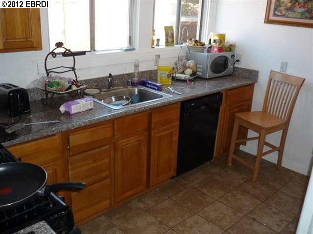 2948 BROOKDALE AVE, OAKLAND, California 94602-2714, ,Comm Ri Multi-units 5+,For Sale,BROOKDALE AVE,40583784
