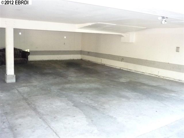 2948 BROOKDALE AVE, OAKLAND, California 94602-2714, ,Comm Ri Multi-units 5+,For Sale,BROOKDALE AVE,40583784