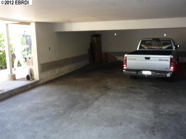 2948 BROOKDALE AVE, OAKLAND, California 94602-2714, ,Comm Ri Multi-units 5+,For Sale,BROOKDALE AVE,40583784