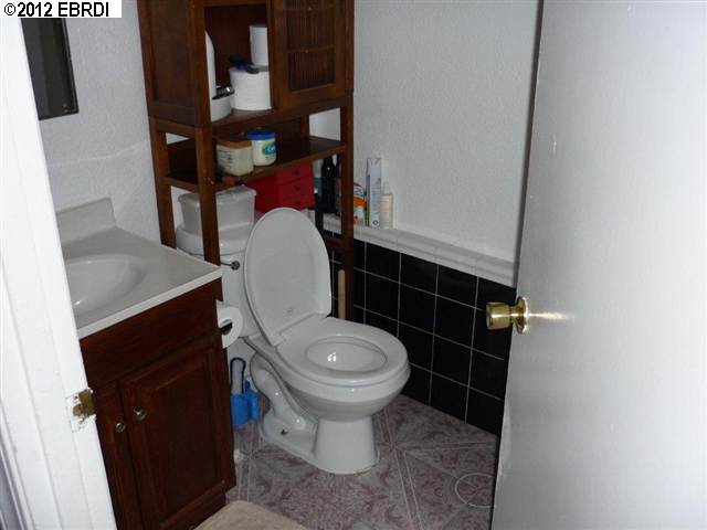 2948 BROOKDALE AVE, OAKLAND, California 94602-2714, ,Comm Ri Multi-units 5+,For Sale,BROOKDALE AVE,40583784