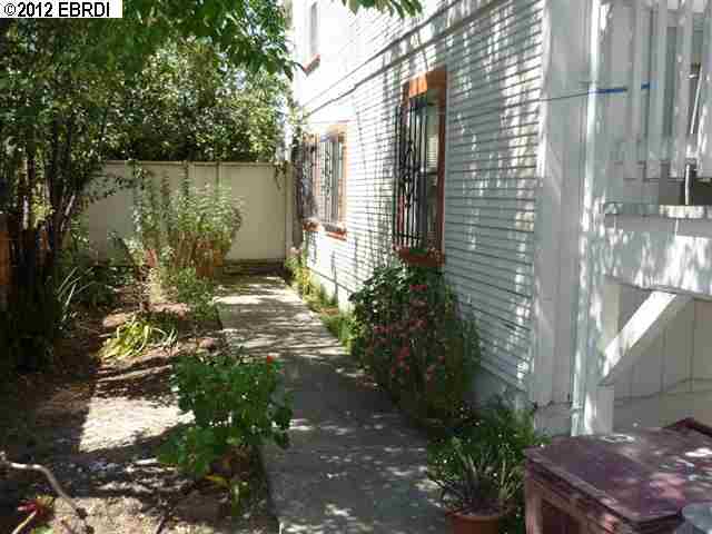 2948 BROOKDALE AVE, OAKLAND, California 94602-2714, ,Comm Ri Multi-units 5+,For Sale,BROOKDALE AVE,40583784