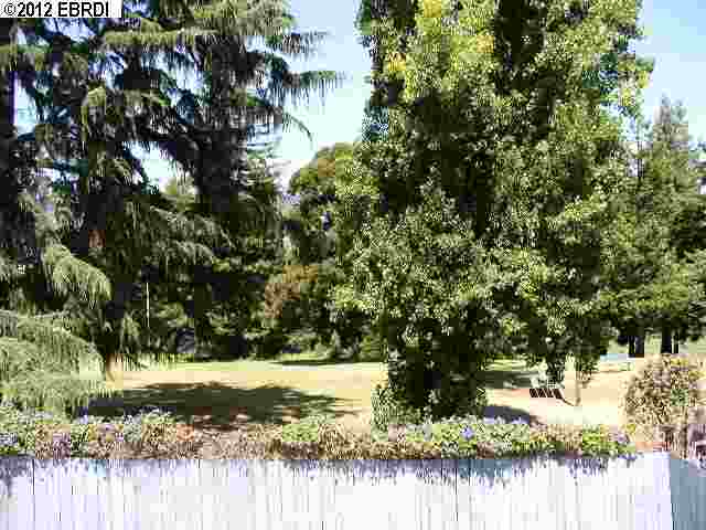 4060 LYON AVE, OAKLAND, California 94601-3834, ,Comm Ri Multi-units 5+,For Sale,LYON AVE,40585089