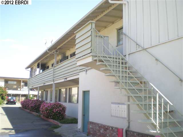 432 Berry, HAYWARD, California 94544, ,Comm Ri Multi-units 5+,For Sale,Berry,40586142