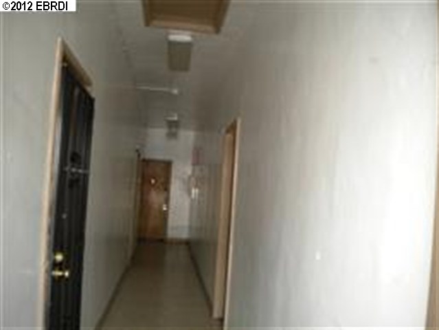 3210 SAN LEANDRO ST, OAKLAND, California 94601-2934, ,Comm Ri Multi-units 5+,For Sale,SAN LEANDRO ST,40586339