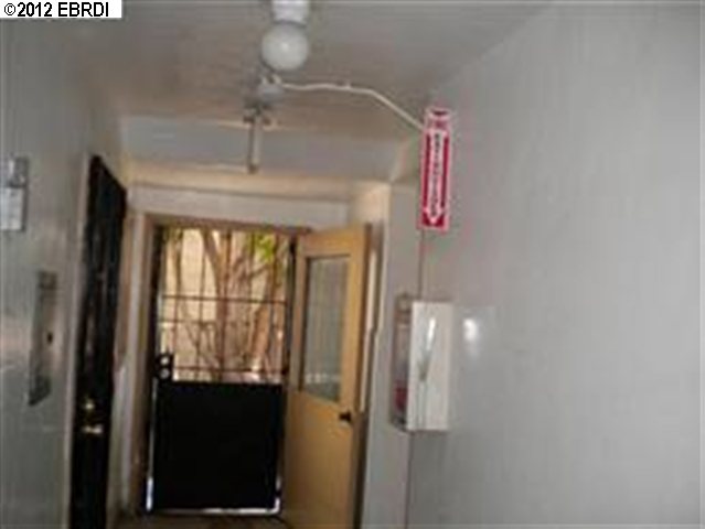 3210 SAN LEANDRO ST, OAKLAND, California 94601-2934, ,Comm Ri Multi-units 5+,For Sale,SAN LEANDRO ST,40586339