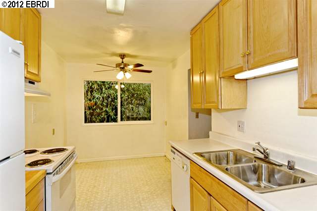 1777 Sausal street, OAKLAND, California 94602, ,Comm Ri Multi-units 5+,For Sale,Sausal street,40587667