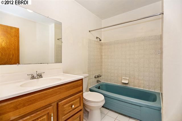 1777 Sausal street, OAKLAND, California 94602, ,Comm Ri Multi-units 5+,For Sale,Sausal street,40587667