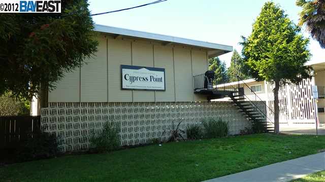25065 CYPRESS AVE, HAYWARD, California 94544-2201, ,Comm Ri Multi-units 5+,For Sale,CYPRESS AVE,40589103
