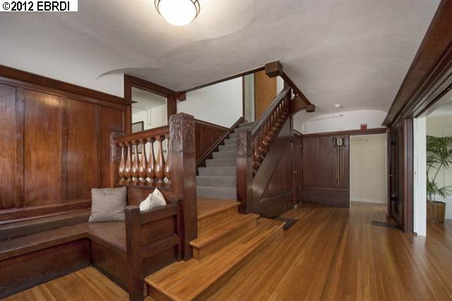 2335 WARRING ST, BERKELEY, California 94704-1839, ,Comm Ri Multi-units 5+,For Sale,WARRING ST,40589552