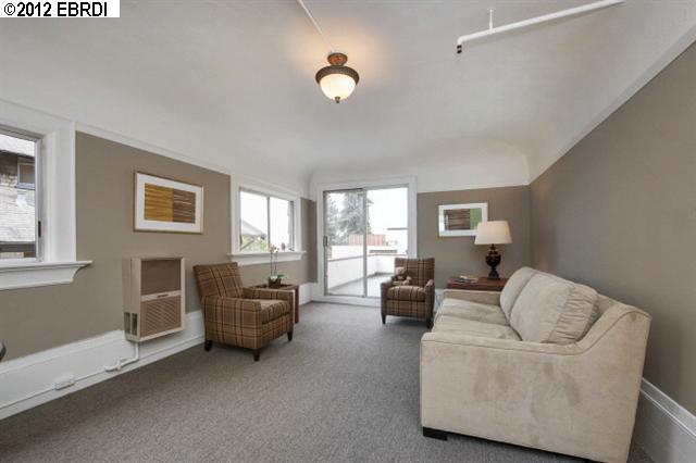 2335 WARRING ST, BERKELEY, California 94704-1839, ,Comm Ri Multi-units 5+,For Sale,WARRING ST,40589552