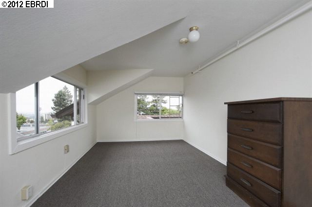 2335 WARRING ST, BERKELEY, California 94704-1839, ,Comm Ri Multi-units 5+,For Sale,WARRING ST,40589552