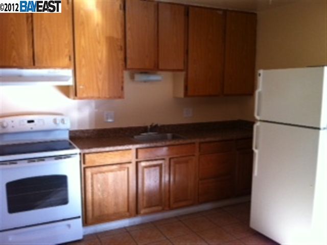 27673 Leidig Ct, HAYWARD, California 94544, ,Comm Ri Multi-units 5+,For Sale,Leidig Ct,40591112