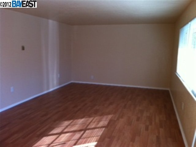 27673 Leidig Ct, HAYWARD, California 94544, ,Comm Ri Multi-units 5+,For Sale,Leidig Ct,40591112