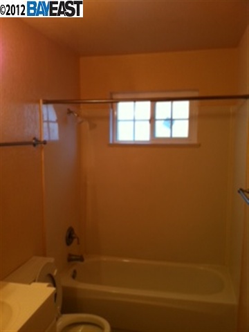 27673 Leidig Ct, HAYWARD, California 94544, ,Comm Ri Multi-units 5+,For Sale,Leidig Ct,40591112
