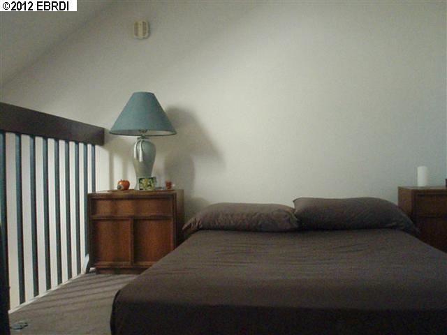 2163 CLINTON AVE, ALAMEDA, California 94501-4911, ,Comm Ri Multi-units 5+,For Sale,CLINTON AVE,40592535
