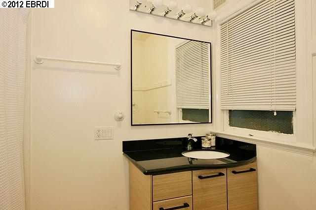 810 WALKER AVE, OAKLAND, California 94610-2004, ,Comm Ri Multi-units 5+,For Sale,WALKER AVE,40592813