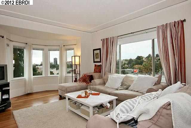 810 WALKER AVE, OAKLAND, California 94610-2004, ,Comm Ri Multi-units 5+,For Sale,WALKER AVE,40592813