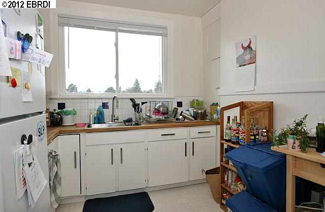 810 WALKER AVE, OAKLAND, California 94610-2004, ,Comm Ri Multi-units 5+,For Sale,WALKER AVE,40592813