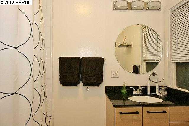 810 WALKER AVE, OAKLAND, California 94610-2004, ,Comm Ri Multi-units 5+,For Sale,WALKER AVE,40592813