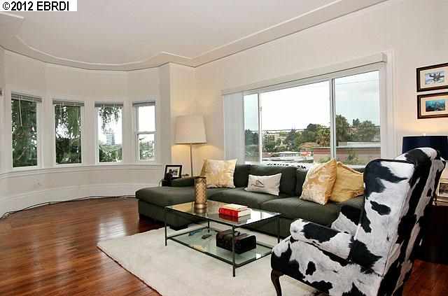 810 WALKER AVE, OAKLAND, California 94610-2004, ,Comm Ri Multi-units 5+,For Sale,WALKER AVE,40592813