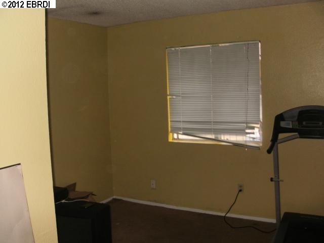 1835 8th Avenue, OAKLAND, California 94606, ,Comm Ri Multi-units 5+,For Sale,8th Avenue,40594076