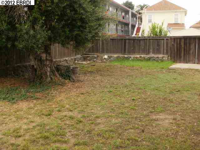 1835 8th Avenue, OAKLAND, California 94606, ,Comm Ri Multi-units 5+,For Sale,8th Avenue,40594076