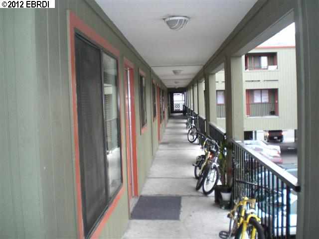 530 24TH ST, OAKLAND, California 94612-1722, ,Comm Ri Multi-units 5+,For Sale,24TH ST,40594449